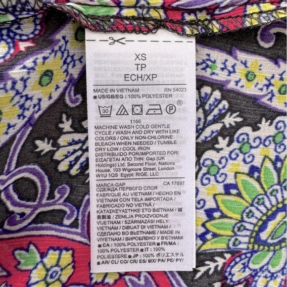 GAP Sleeveless Ruffle Shirt - Picture 5 of 5